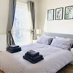 Stylish 3 Bed Semi Trentham Stoke On Trent