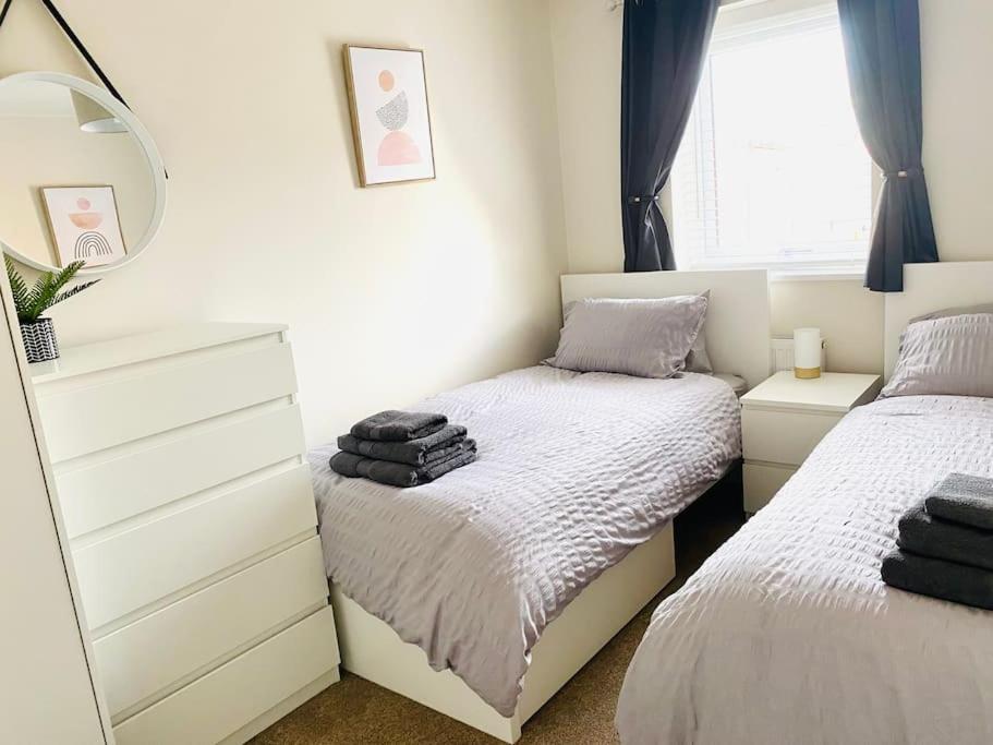Stylish 3 Bed Semi Trentham On Trent Holiday home