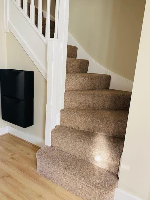 Holiday home Stylish 3 Bed Semi Trentham On Trent *