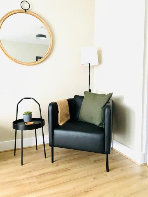 Stylish 3 Bed Semi Trentham On Trent * Stoke-on-Trent