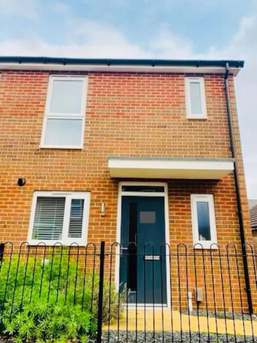 Stylish 3 Bed Semi Trentham On Trent Stoke-on-Trent